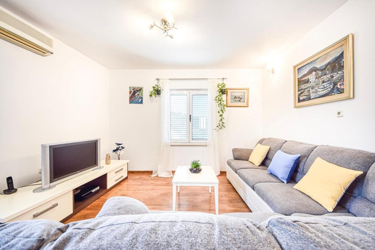 Apartman Andrej Povlja  Quarto foto